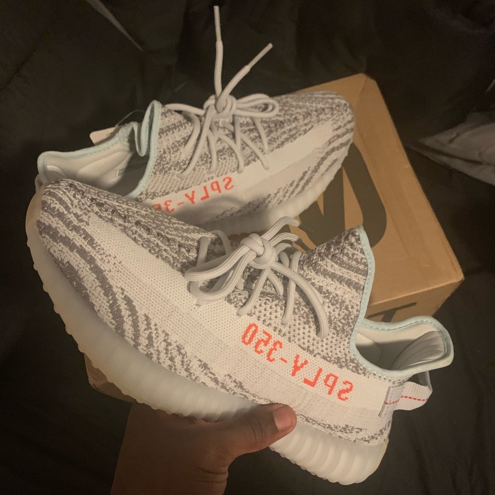 Brand new yeezys 350 size 11